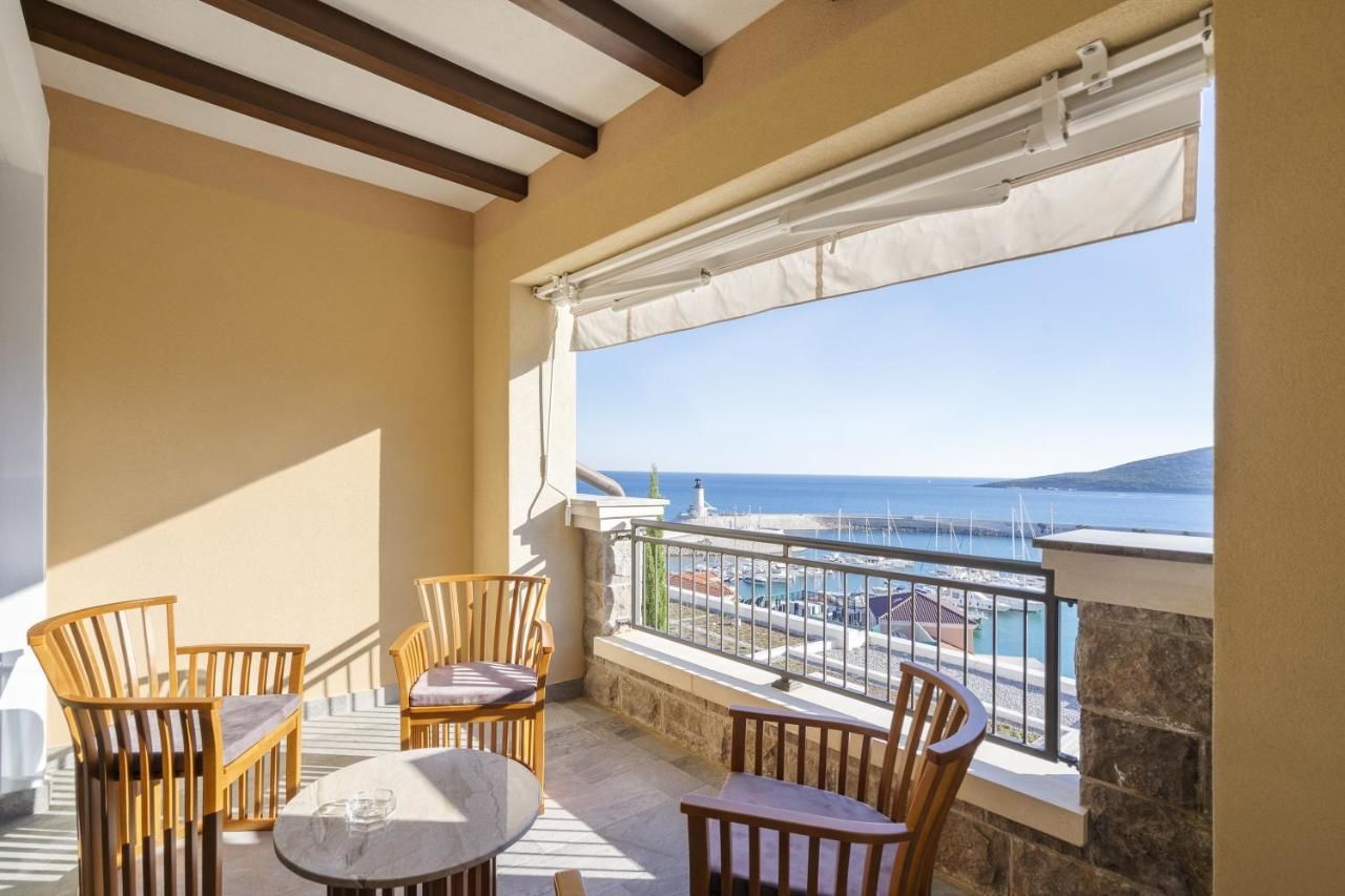 Апартаменты Lustica Bay Тиват