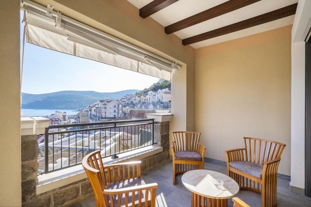 Апартаменты Lustica Bay Тиват